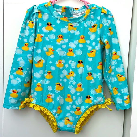 Posh Peanut Girl's Long Sleeve Ruffled Rash Guard Swimsuit - Ducky - size 5T - Picture 2 of 6